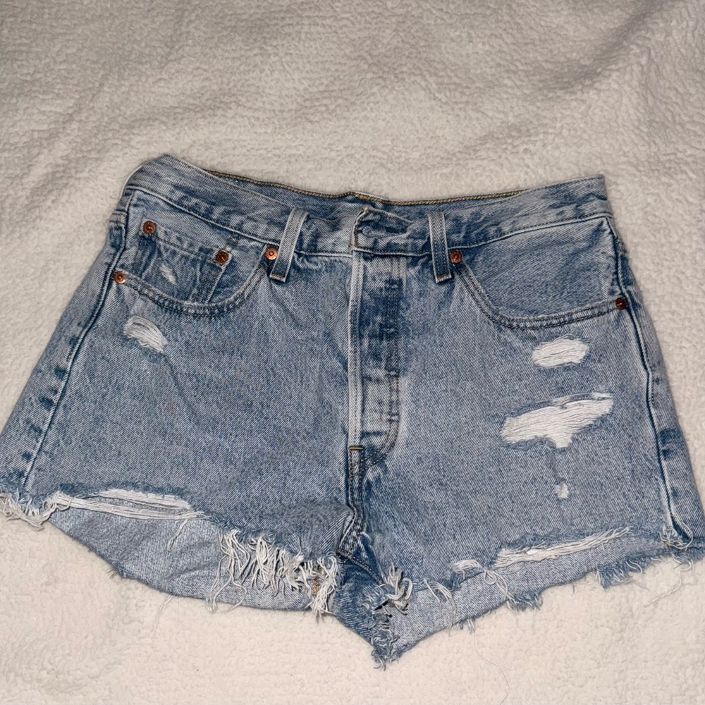 Levi’s 501 Denim Distressed Women Shorts